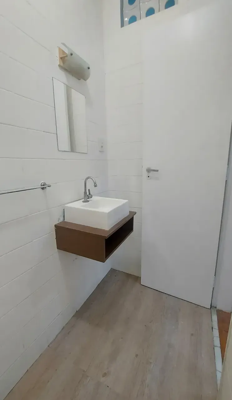 Unfurnished apartment with 3 bedrooms and 2 bathrooms — photo 5