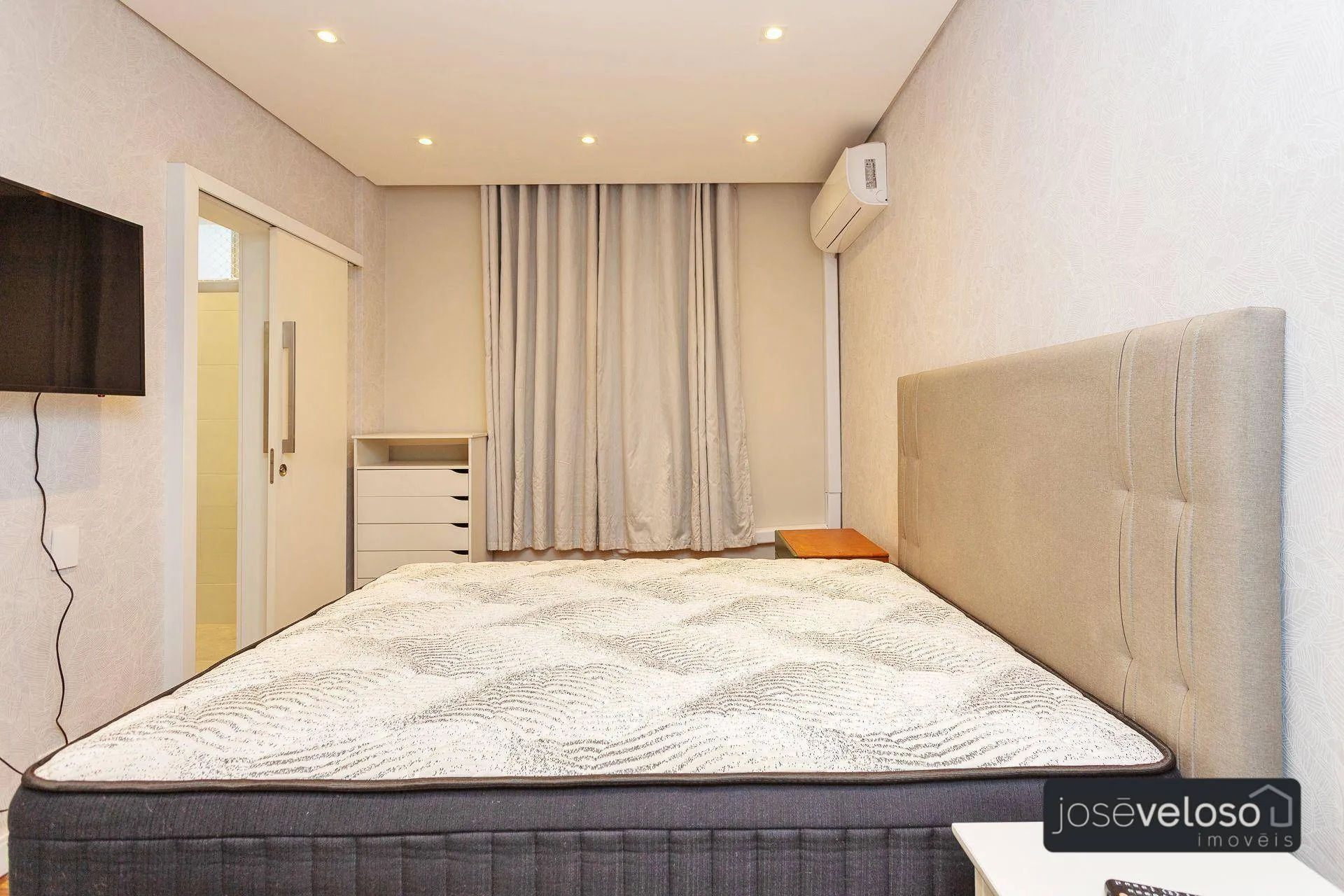 137 m² apartment with 3 bedrooms and air conditioning — photo 27