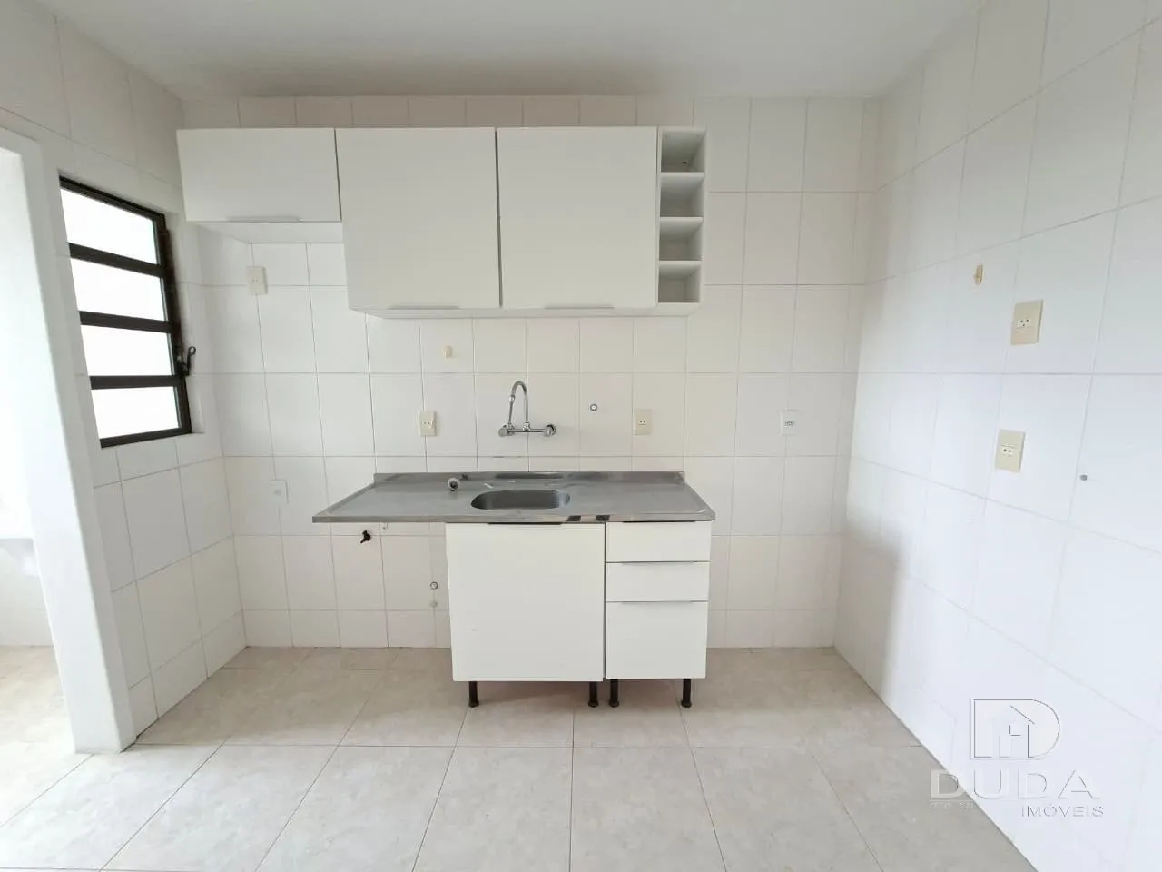2-bedroom apartment with a mountain view in Florianópolis — photo 16