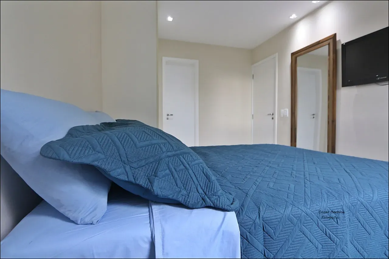 2-bedroom apartment with enclosed balcony and 2 baths — photo 10