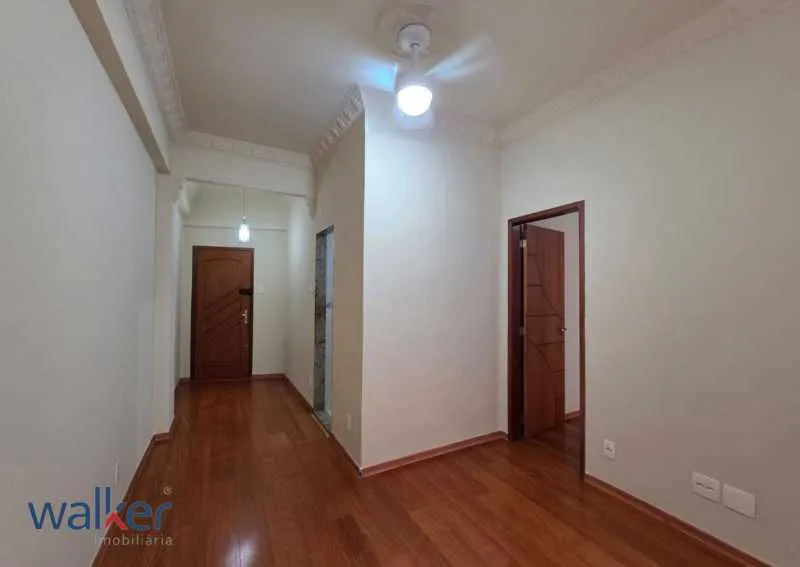 One-bedroom apartment with a washing machine — photo 17