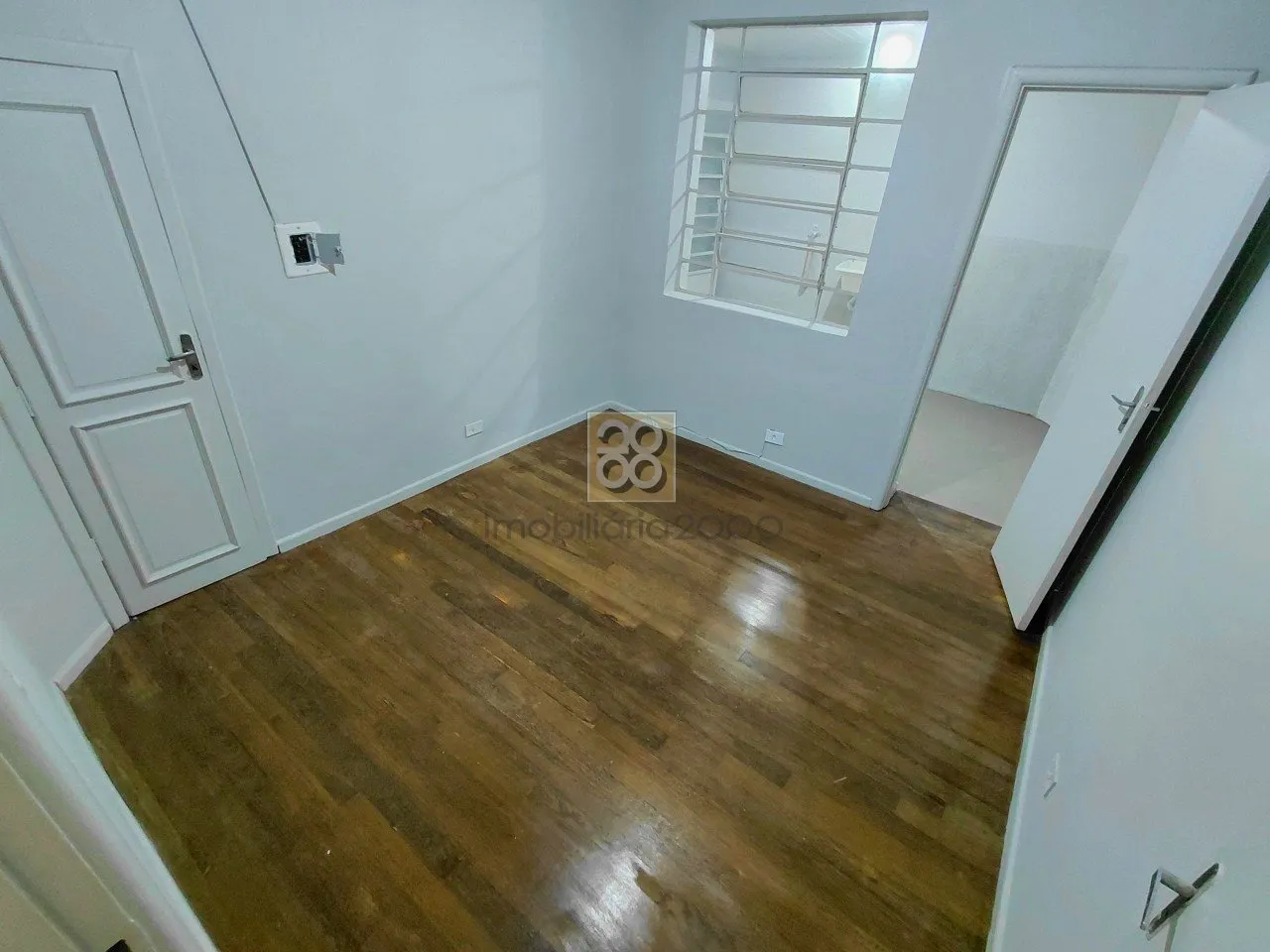 Apartment, 90 m², with wood or laminate floors — photo 4