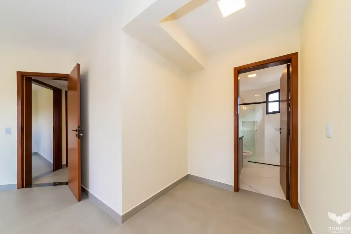 Two-story house with 230 m², 3 bedrooms and 4 baths — photo 39