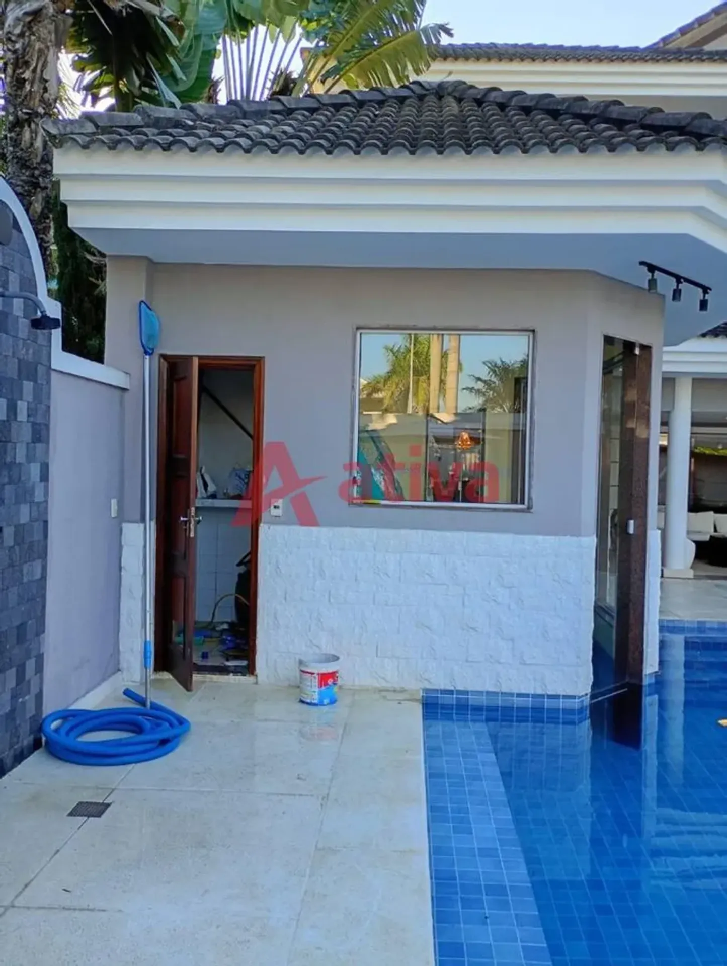 Furnished house with 4 bedrooms and 500 m² — photo 6