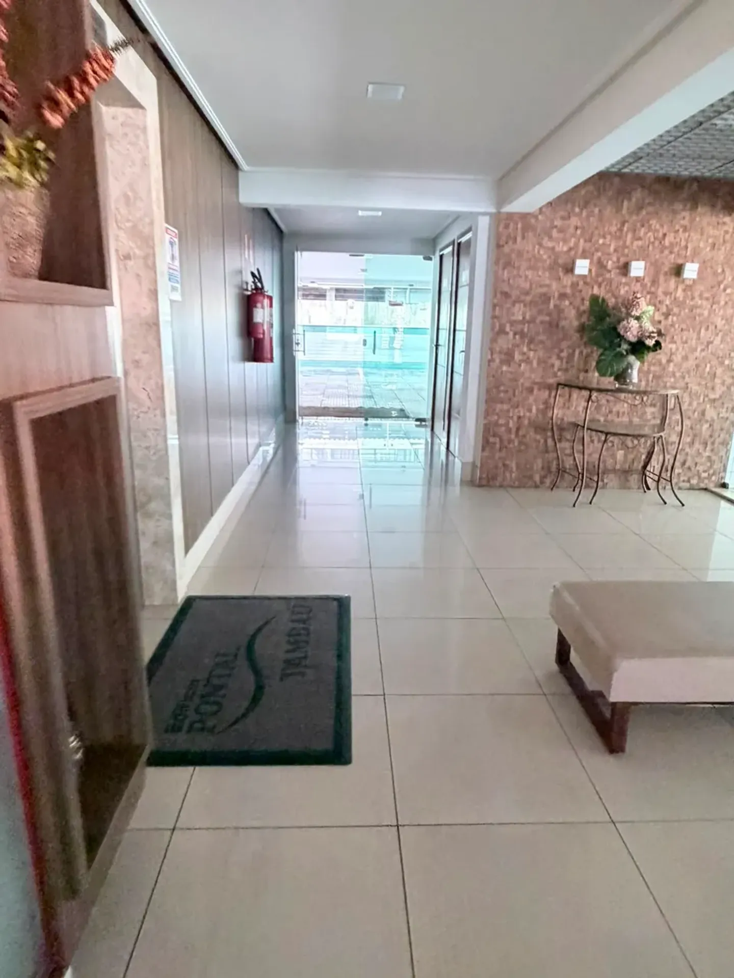 Furnished apartment with 2 bedrooms and 80 m² — photo 12