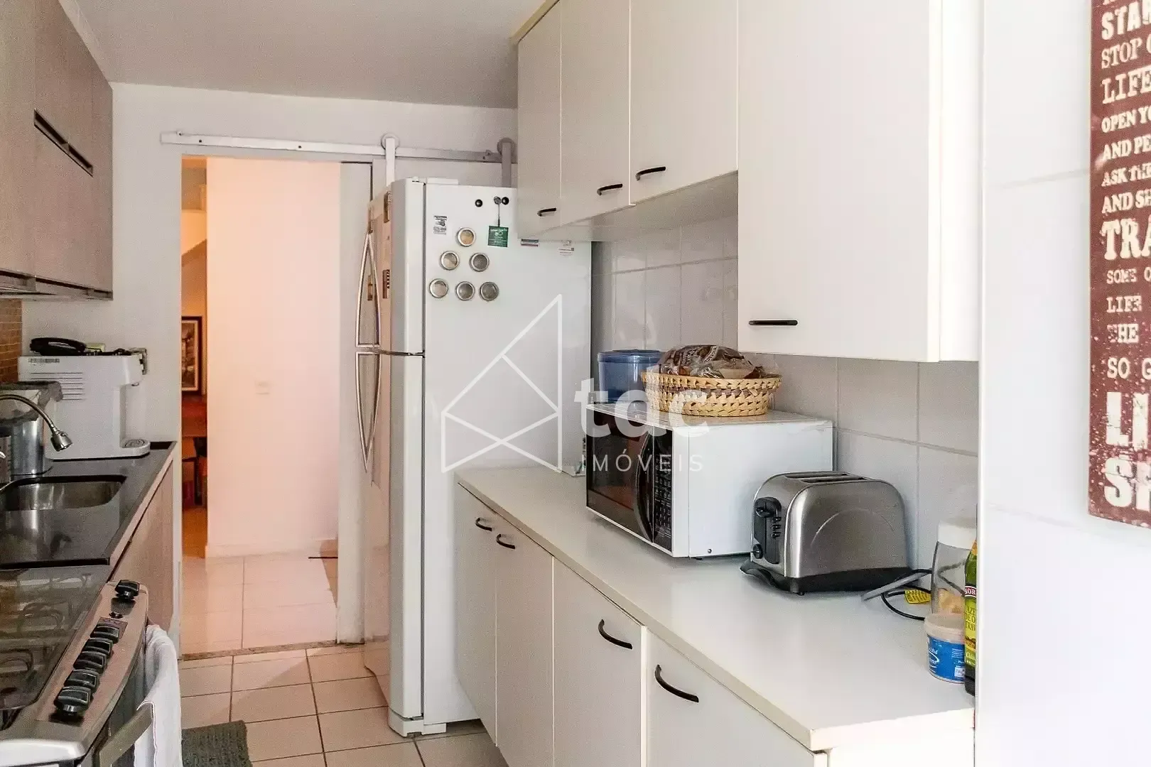 3-bedroom apartment with a mountain view — photo 20