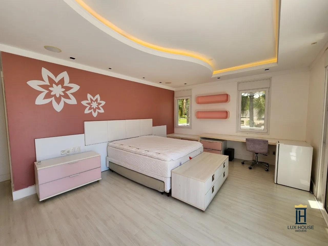 Furnished house with 7 en-suite bedrooms and 10 baths — photo 55