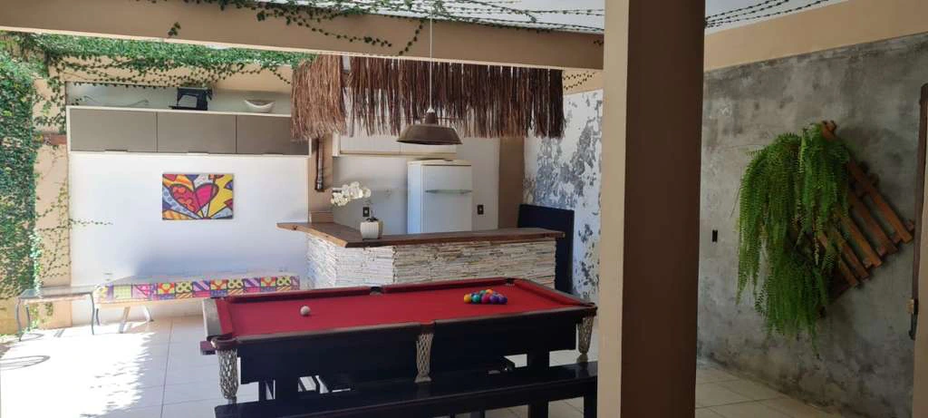 Furnished house with 5 bedrooms and 415 m² — photo 2