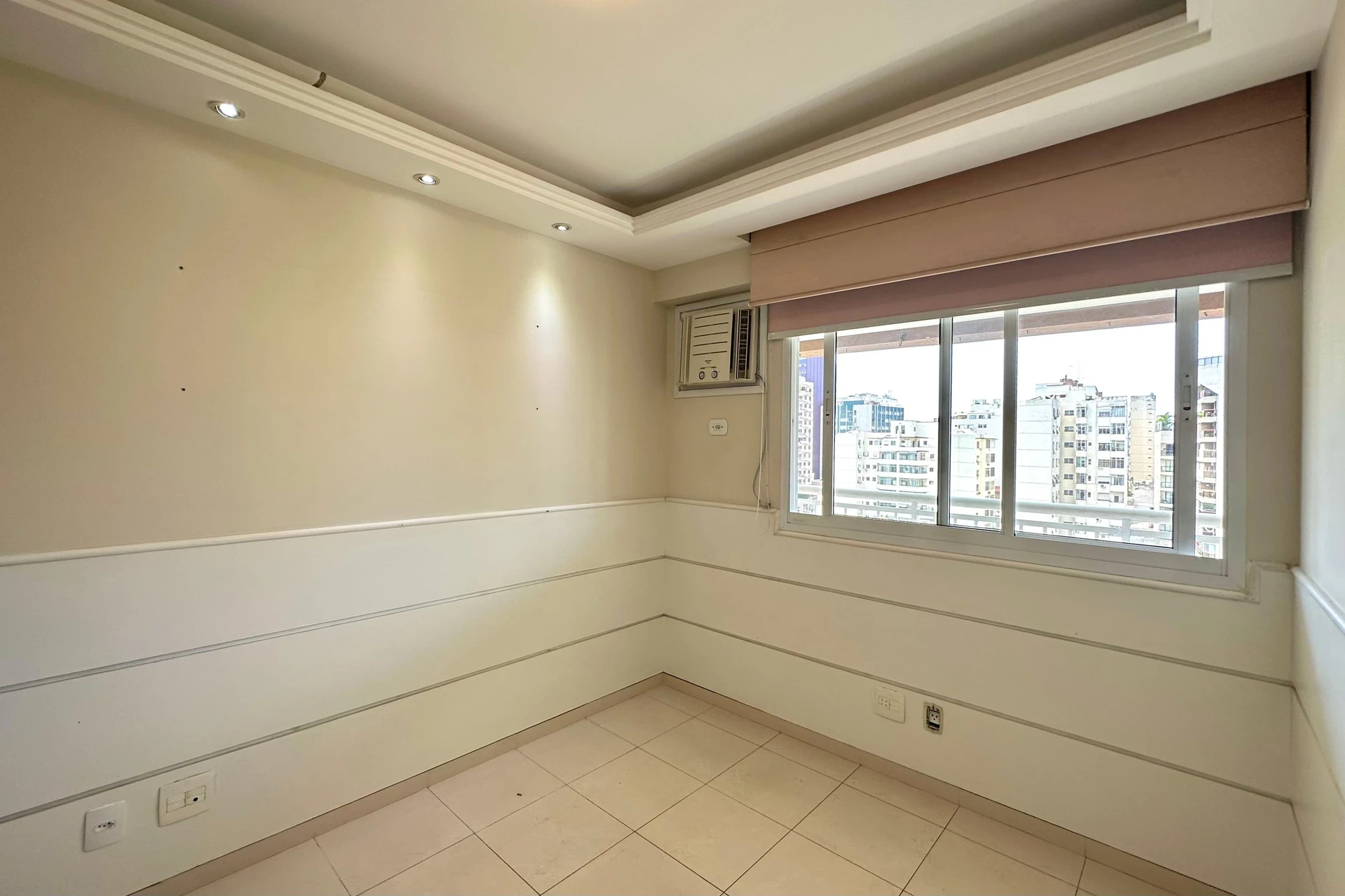 Apartamento de 3 quartos com vista para a água — photo 21