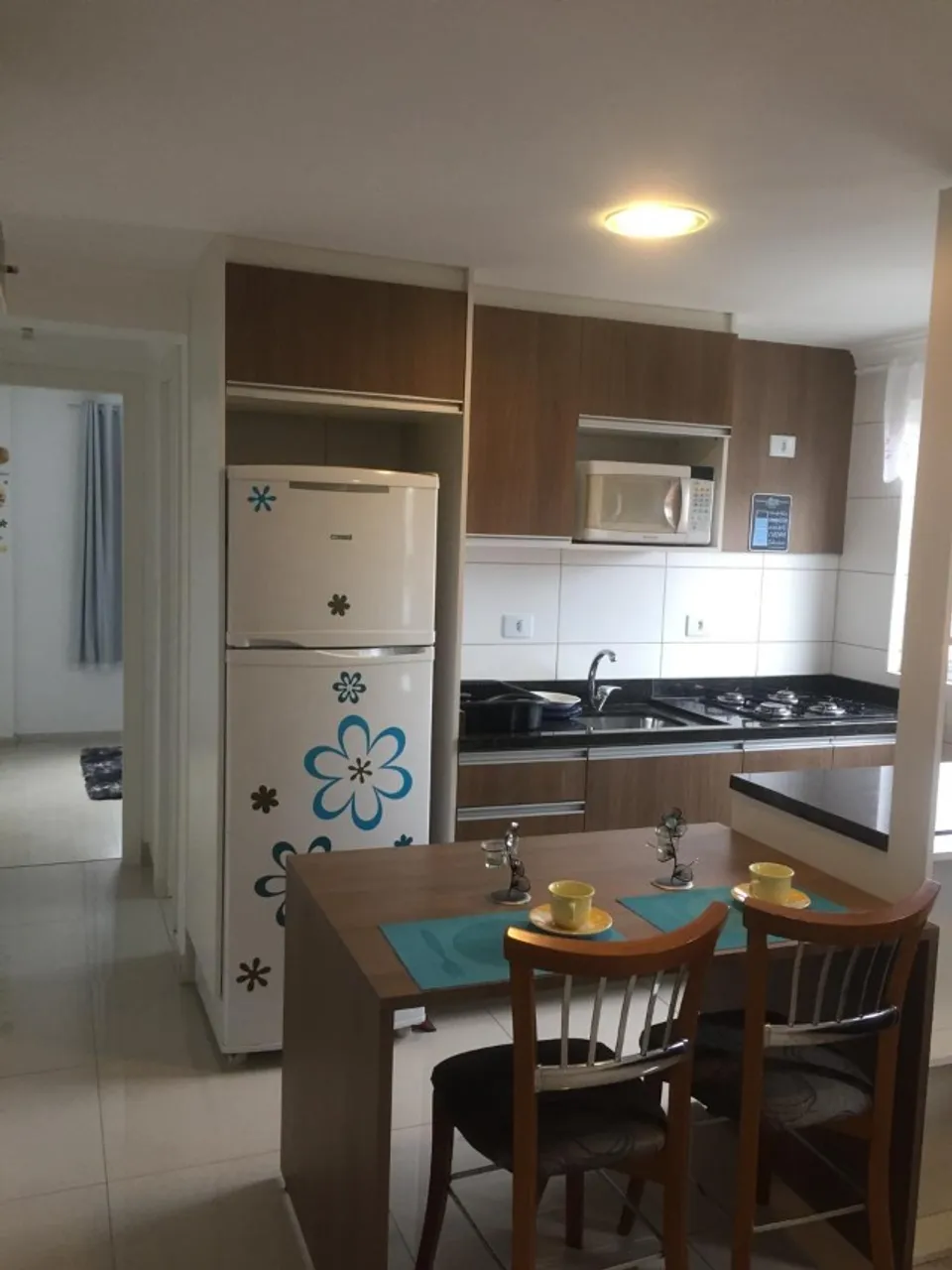 Furnished 1-bedroom apartment with open-plan kitchen — photo 2