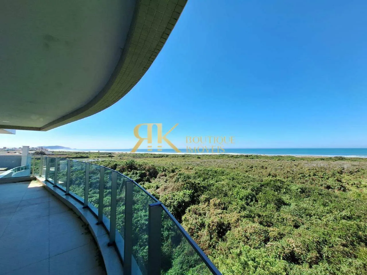 Penthouse with 5 bedrooms and a private pool