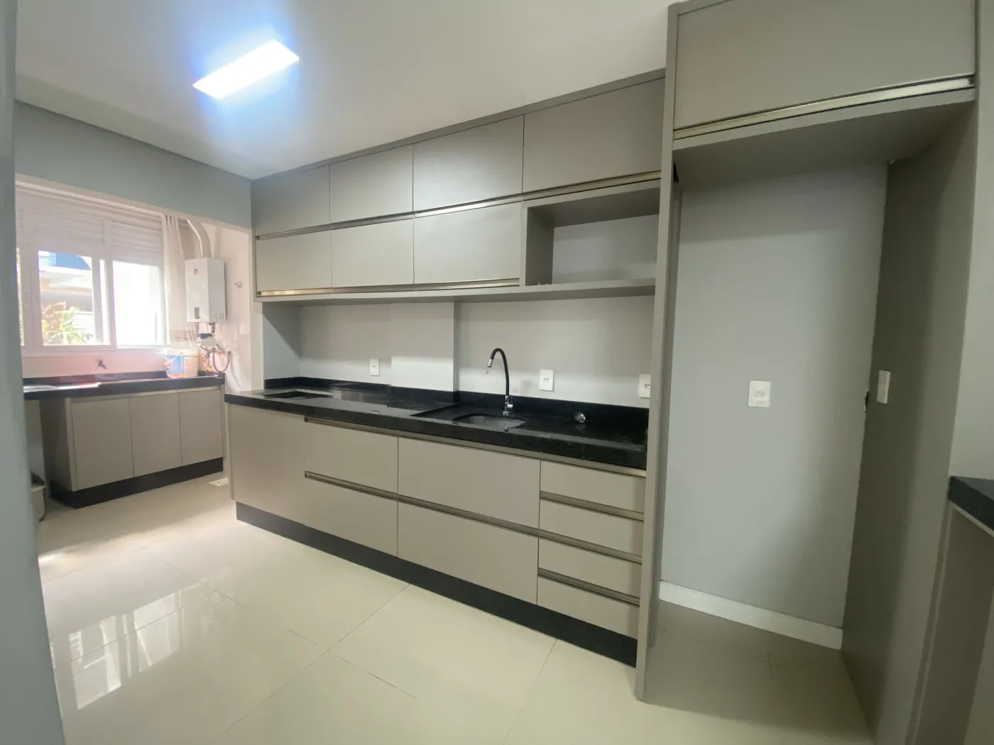 Apartamento en planta baja con 4 dormitorios y 3 suites — photo 11