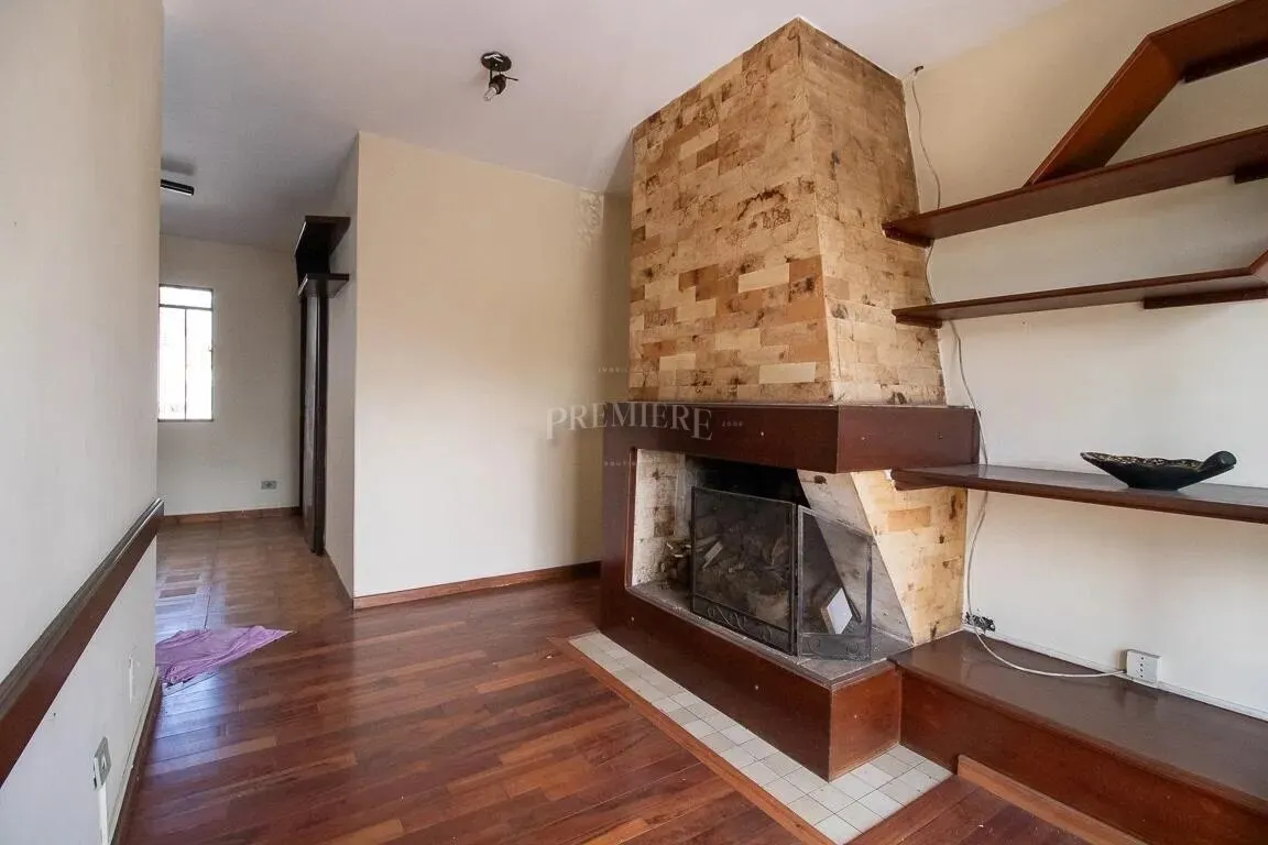 Furnished house with desk area and 6 bedrooms — photo 29
