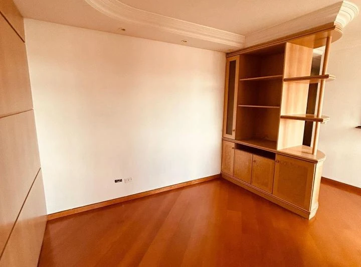 72 m² apartment with 3 bedrooms and 1 bathroom — photo 3