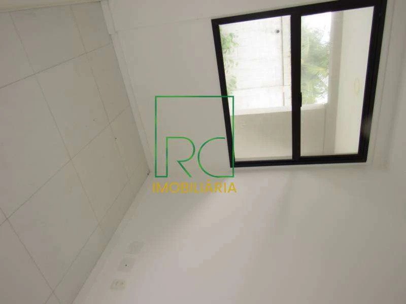 Casa com 3 quartos e cozinha independente de 263 m² — photo 13