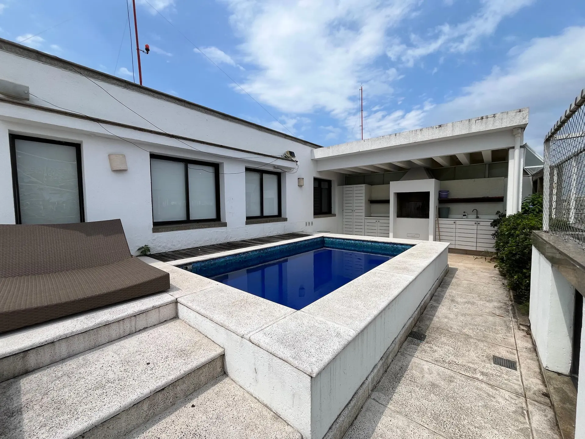 4-bedroom apartment with a water view — photo 83