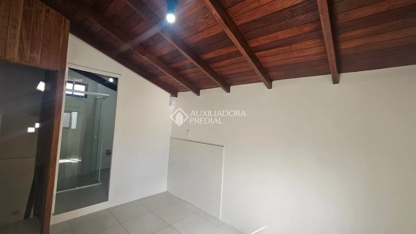 Будинок: 3 спальні, 1 з власною ванною кімнатою, 130 м² — photo 13