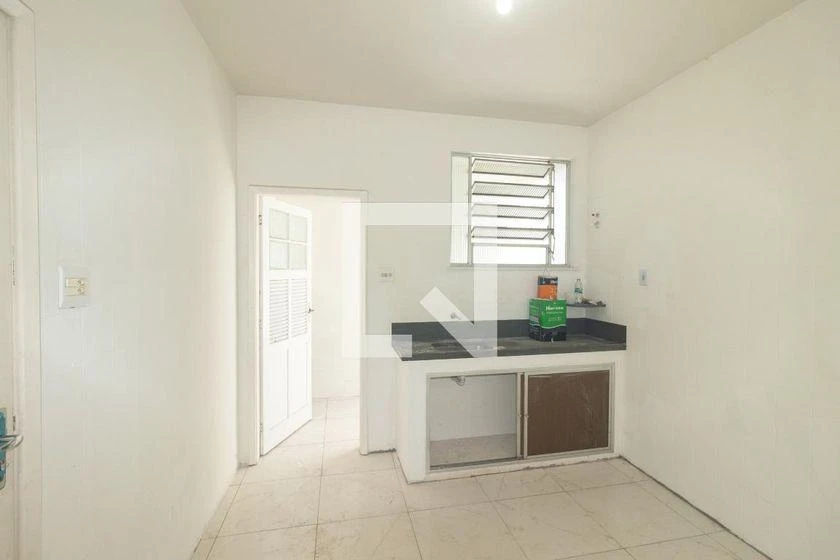 Apartamento com 2 quartos e cozinha fechada de 60 m² — photo 12