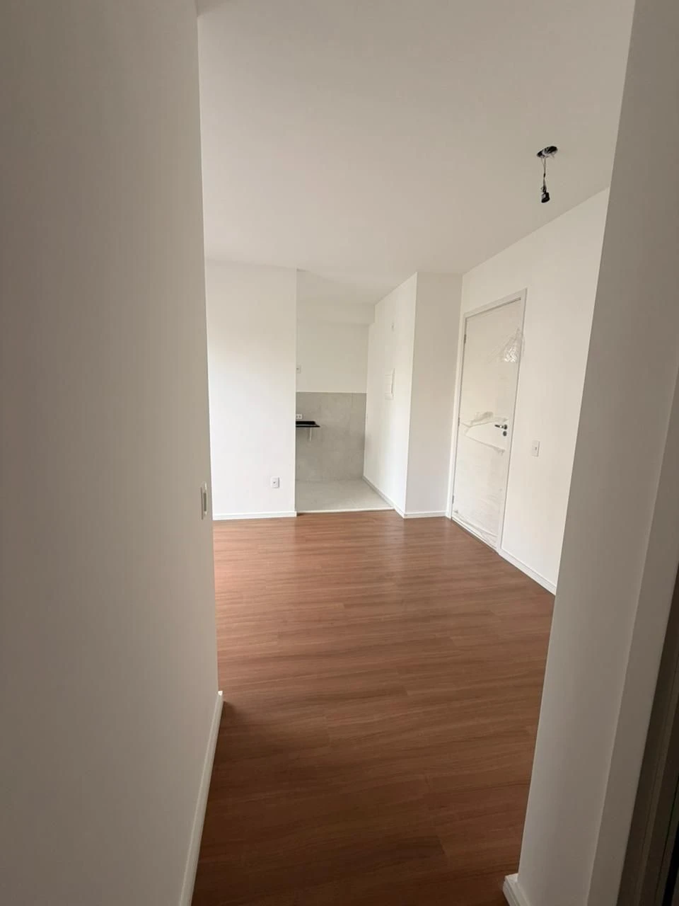 Unfurnished 2-bedroom apartment with 1 bath and pets — photo 26
