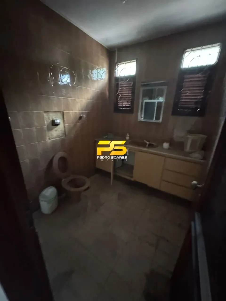 Casa para locação comercial com 5 quartos e 5 banheiros — photo 4