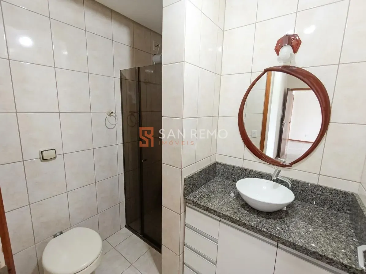 2-bedroom apartment in a building with a gym — photo 15