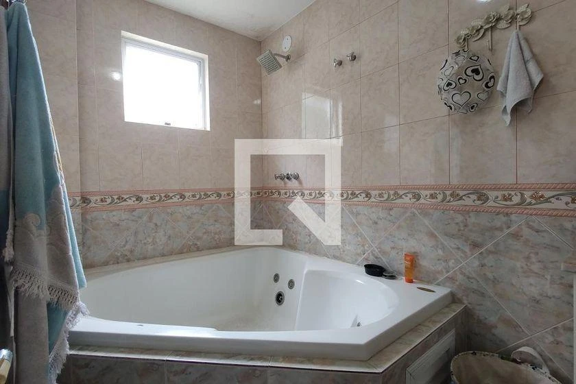 Condominium house with 4 bedrooms and 2 en-suites — photo 11