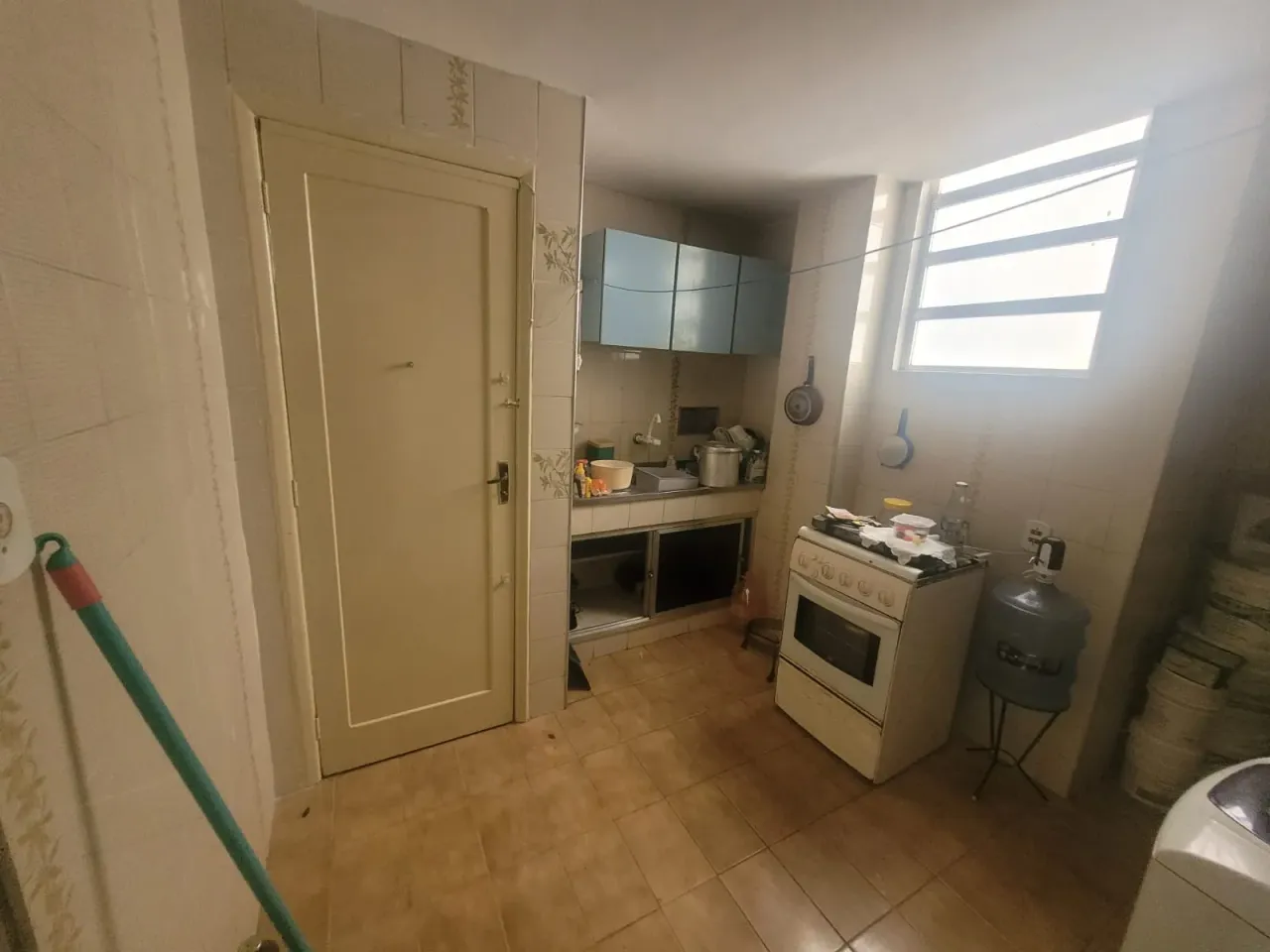 Unfurnished 2-bedroom apartment with gas kitchen — photo 2