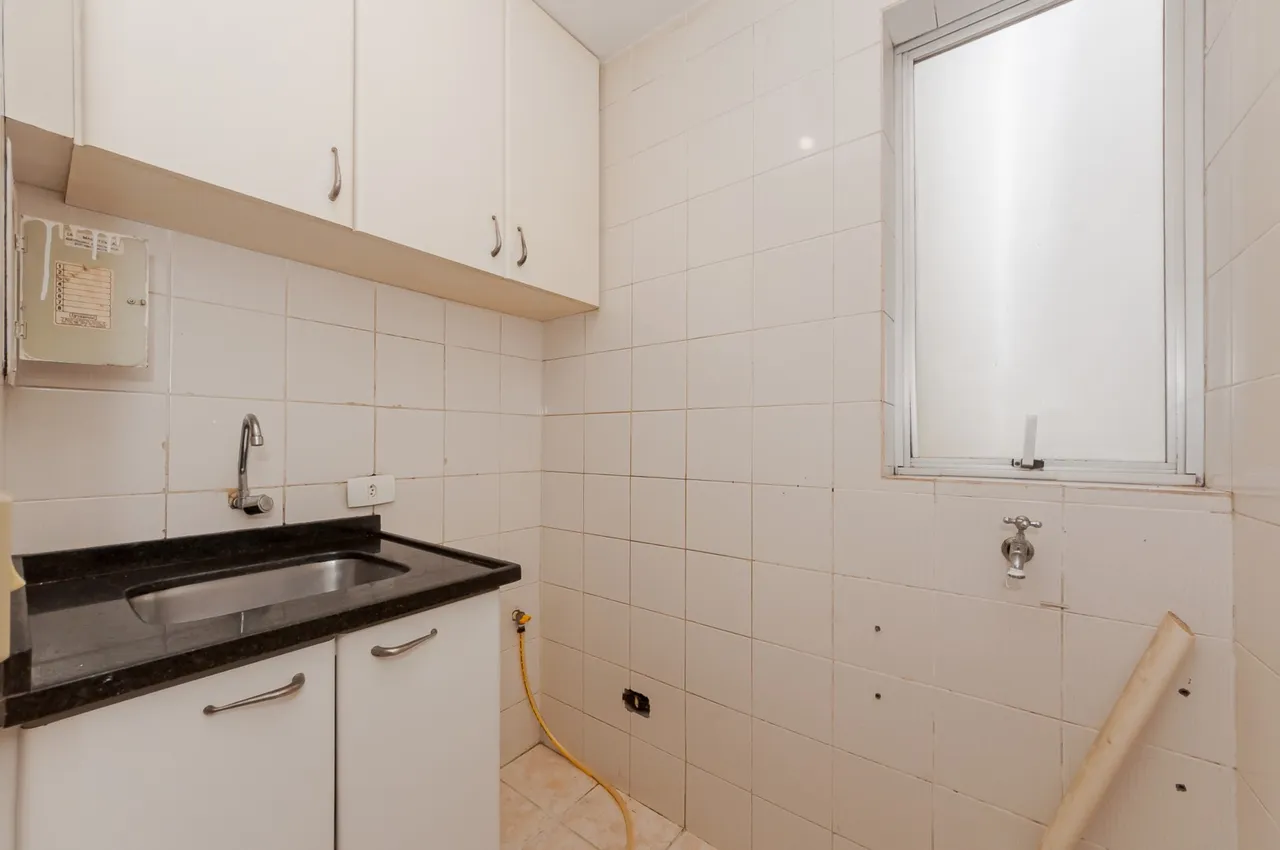 1-bedroom apartment with a balcony and 37 m² — photo 2