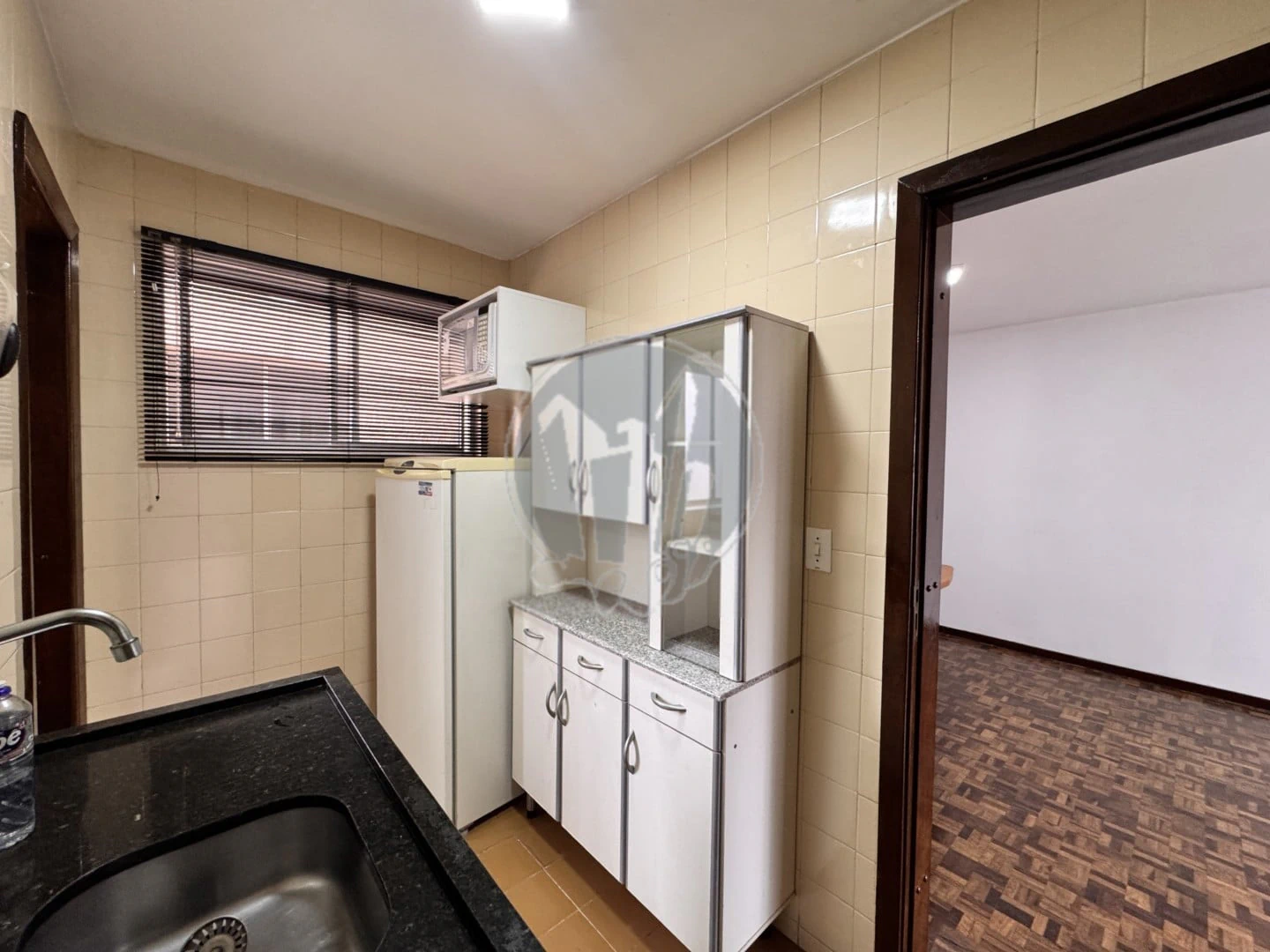 Деревянный пол или ламинат и 1 спальня: квартира 38 м² — photo 17
