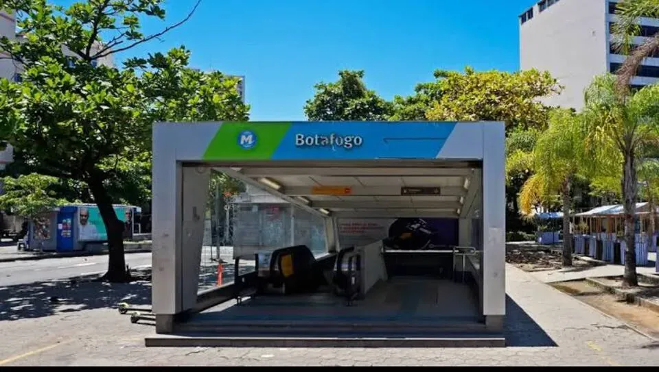 Monoambiente con espacio de home office en Rio de Janeiro — photo 11