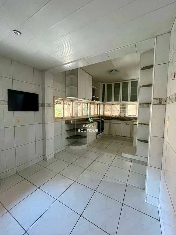 Casa de 5 dormitorios y 321 m² con oficina en casa — photo 4