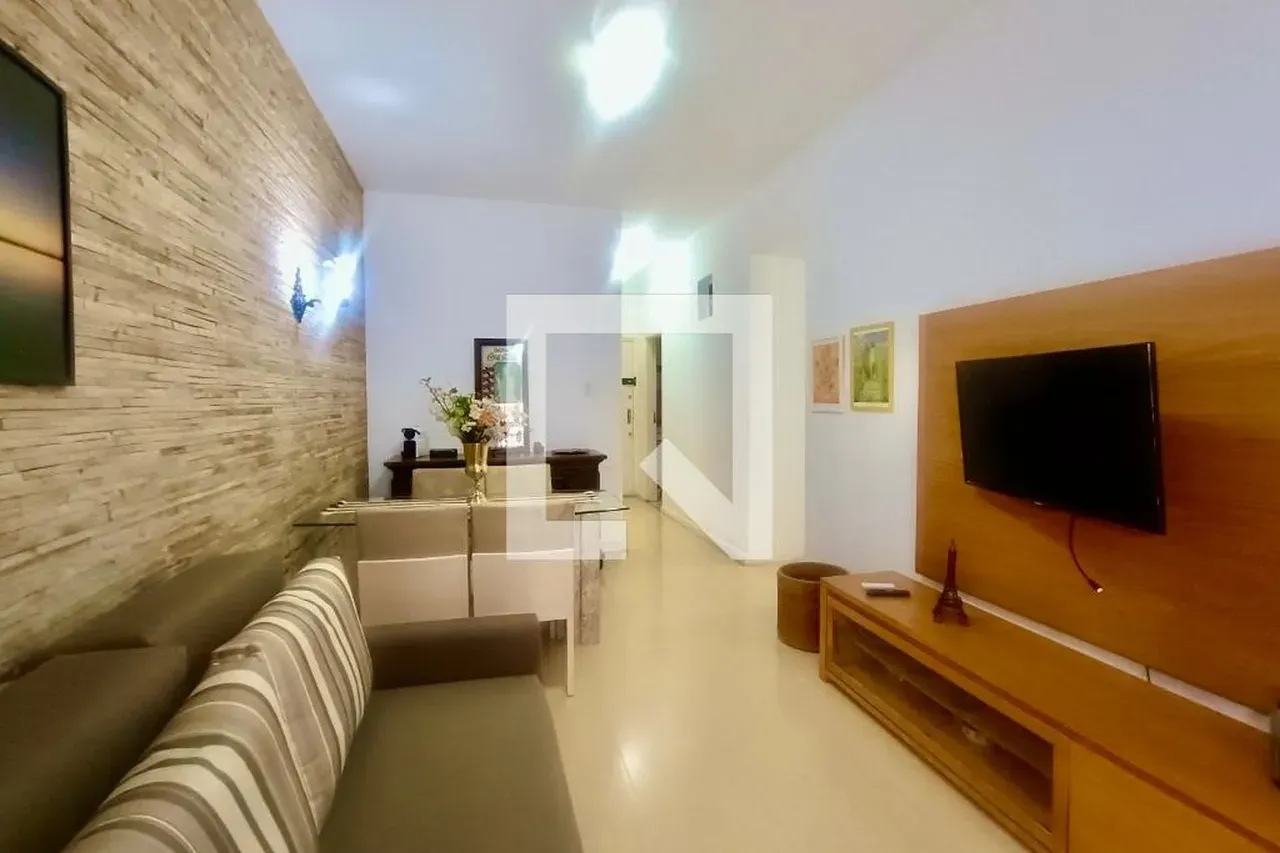Home office in a 2-bedroom apartment, 90 m²