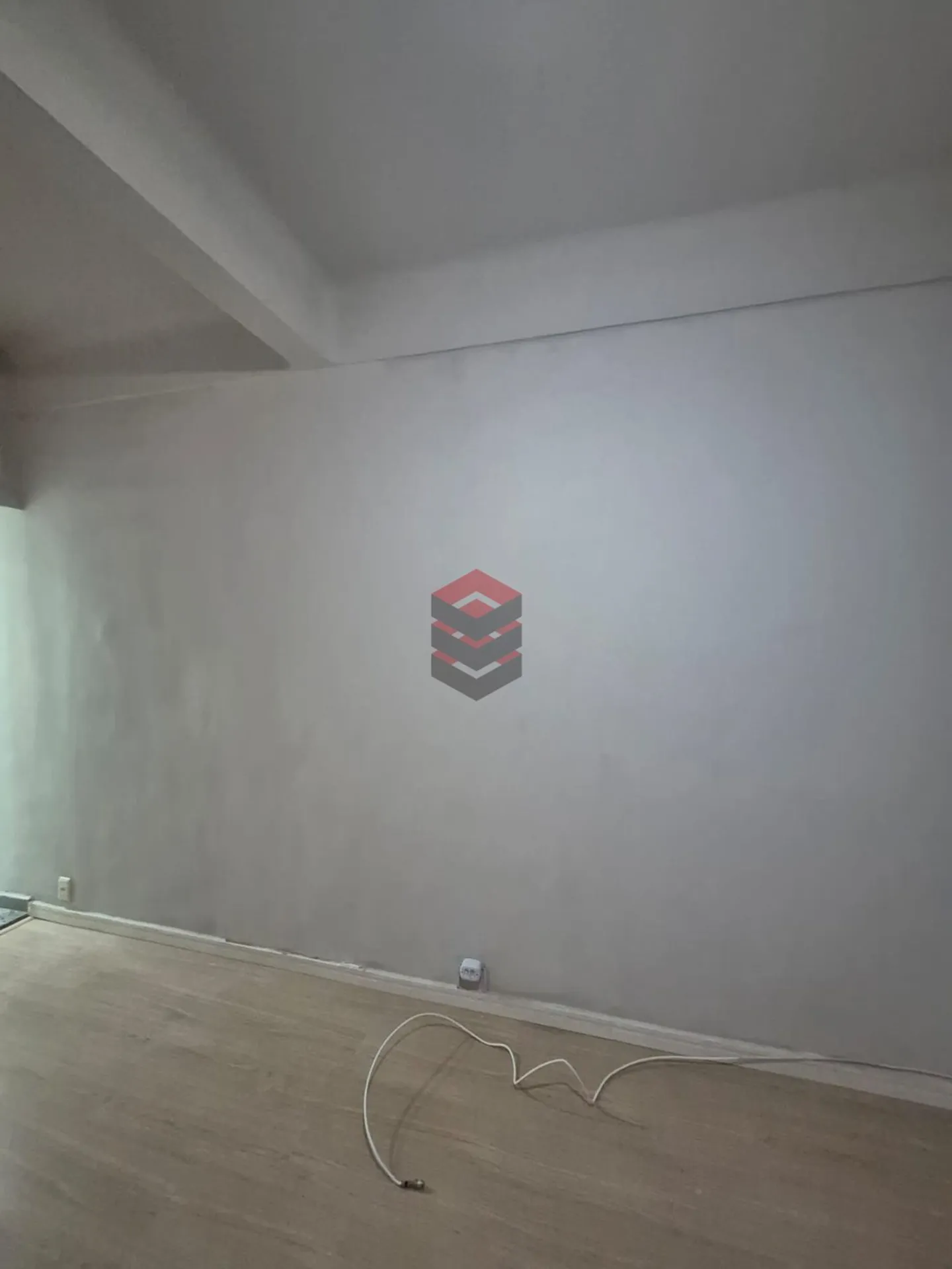 Wood or laminate floors in a one-bedroom apartment, 37 m² — photo 16
