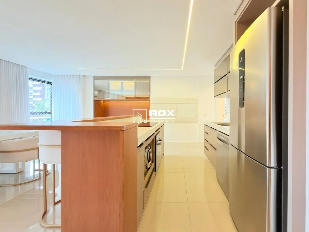 3-bedroom apartment with a jacuzzi in Curitiba — photo 13