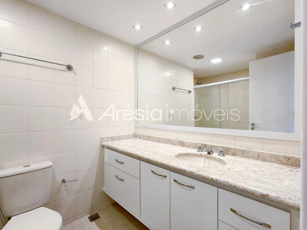 Apartamento com 3 dormitórios e varanda envidraçada — photo 29
