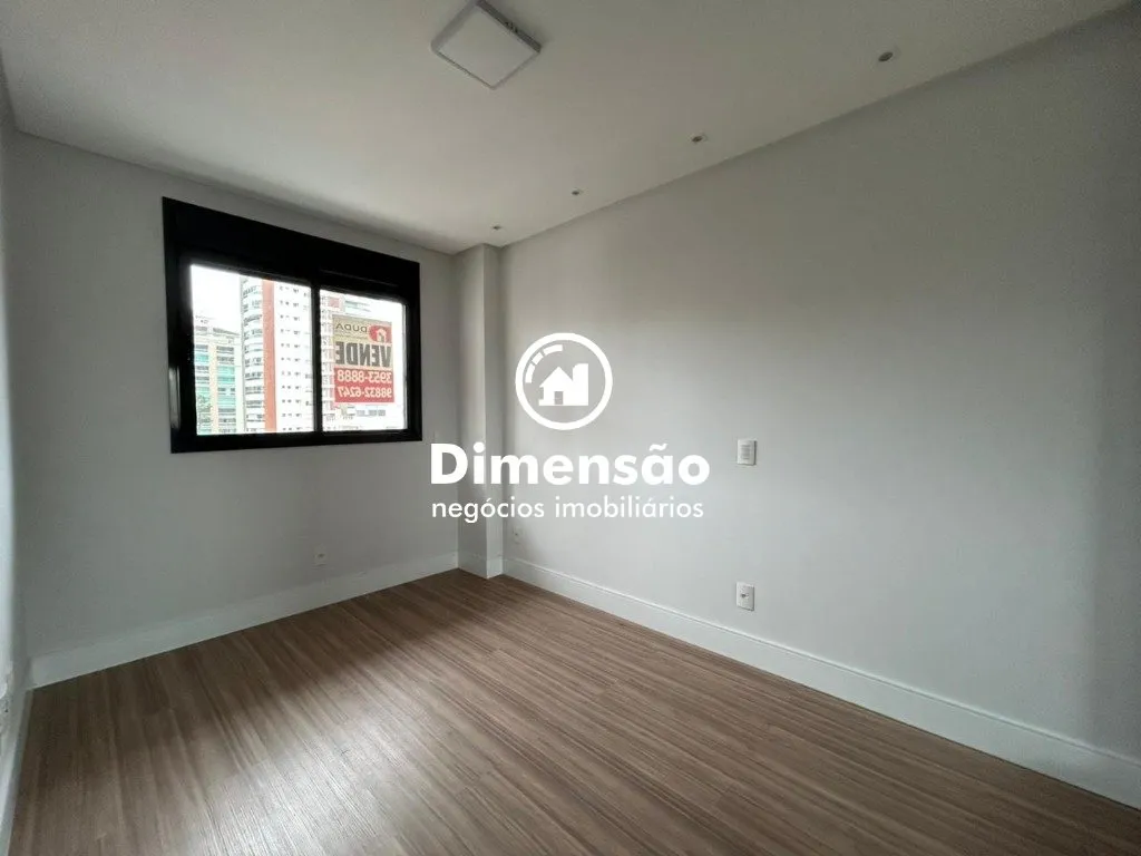 Furnished apartment with 2 en-suite rooms and 3 parking spots — photo 18