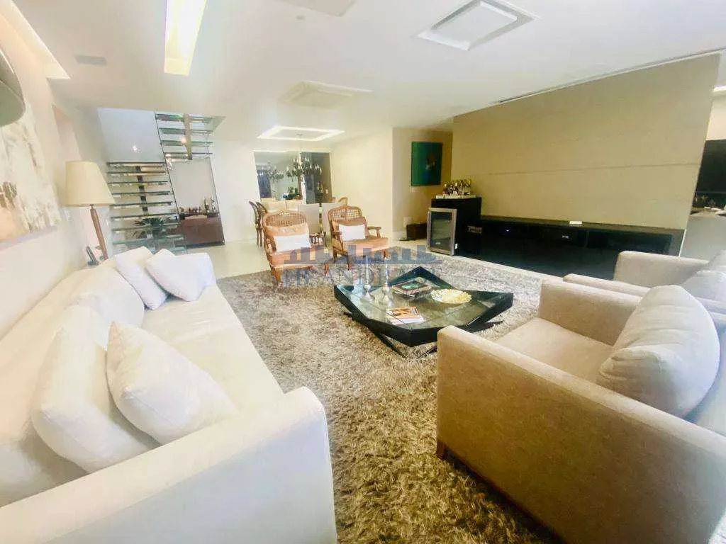Furnished 4-bedroom apartment with 4 bathrooms — photo 12