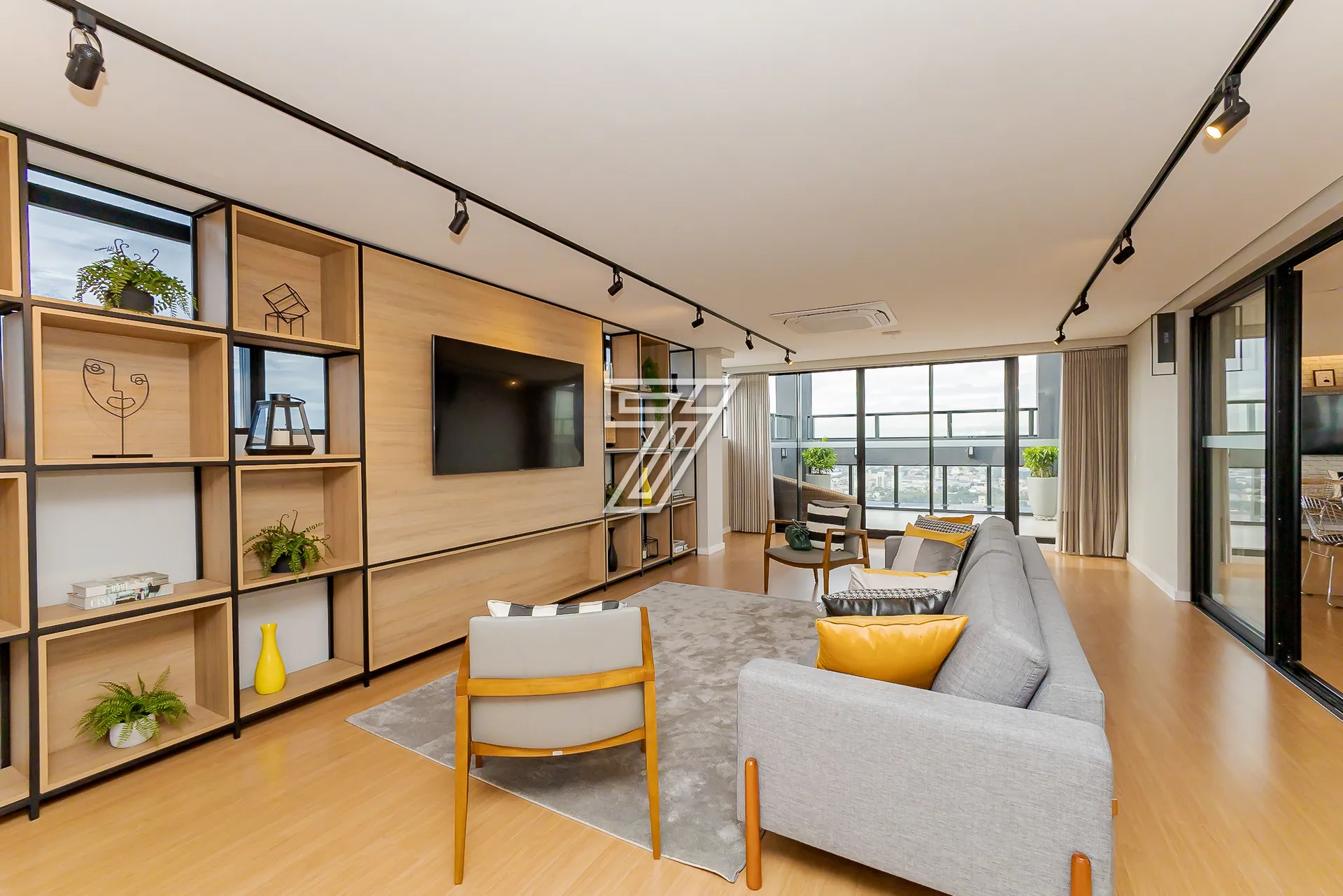 Floor-to-ceiling windows in a one-bedroom apartment, 29 m² — photo 4