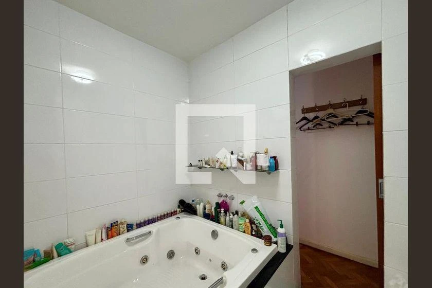 Apartamento amueblado con 3 dormitorios y cocina cerrada — photo 37
