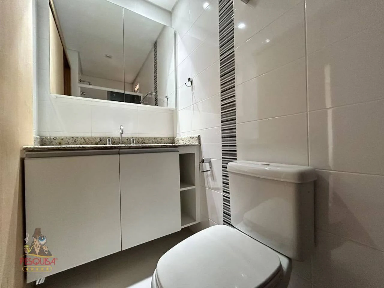4-bedroom apartment with a bathtub — photo 21