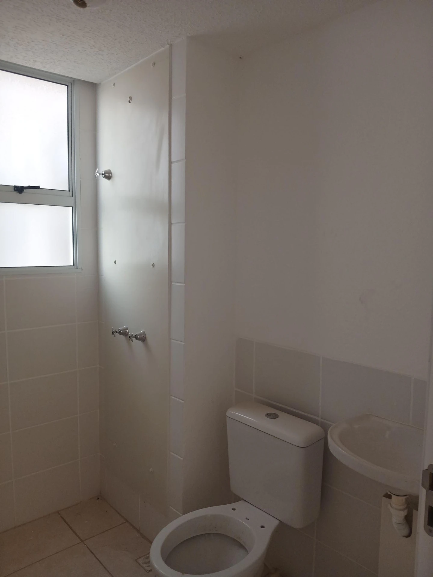 2-bedroom unfurnished apartment with separate gas kitchen — photo 11