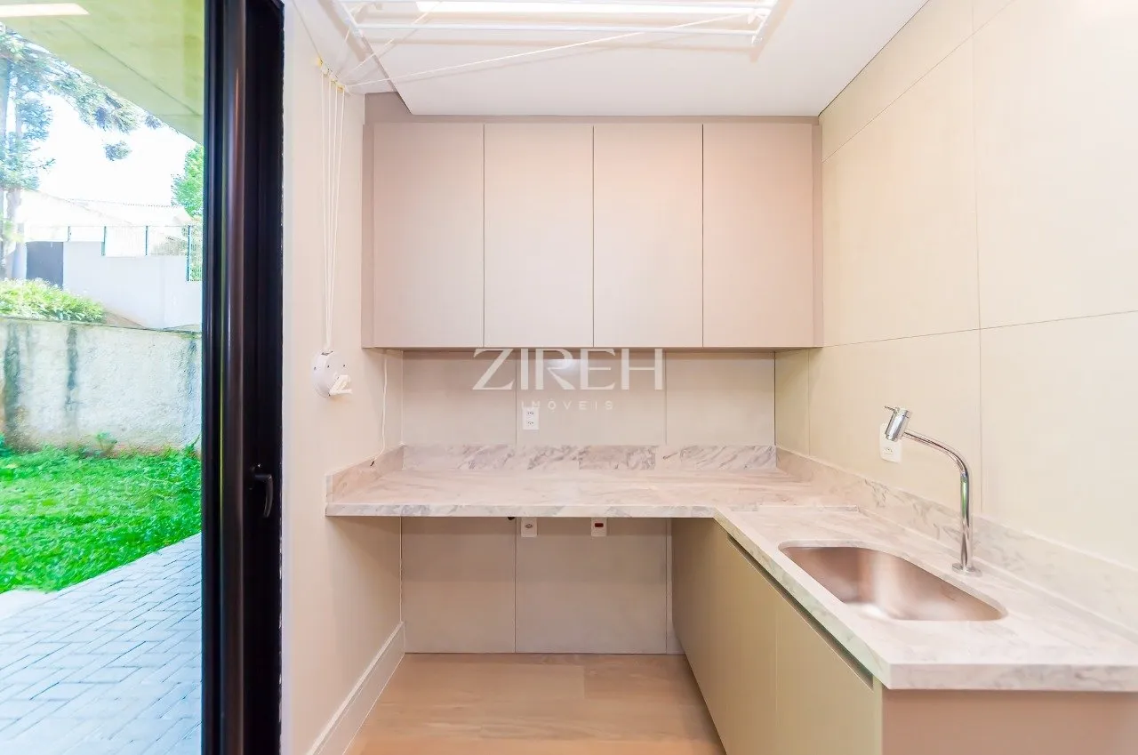 3-bedroom house with a bathtub — photo 25