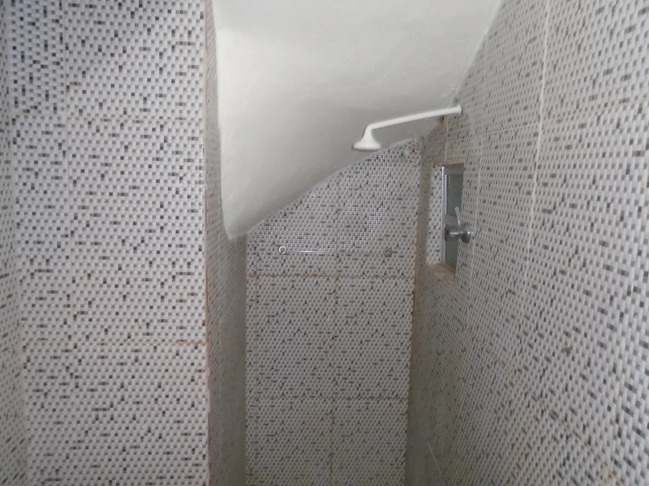 Casa sin amueblar con 4 dormitorios y 1 baño — photo 8