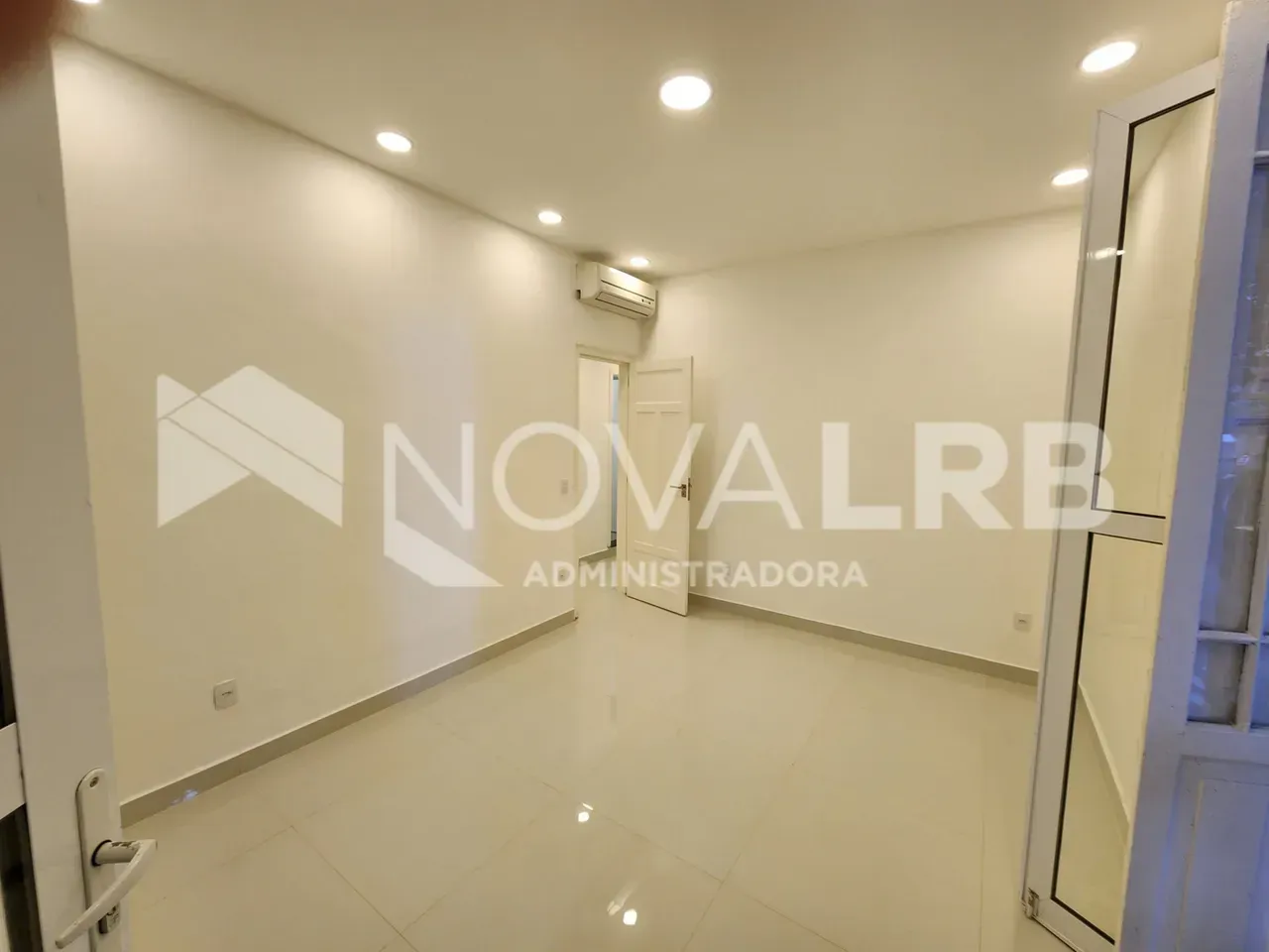 3-bedroom apartment with 90 m² and closed kitchen — photo 6