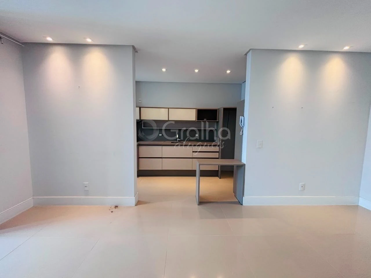 134 m² apartment with open kitchen and 2 parking spots — photo 2