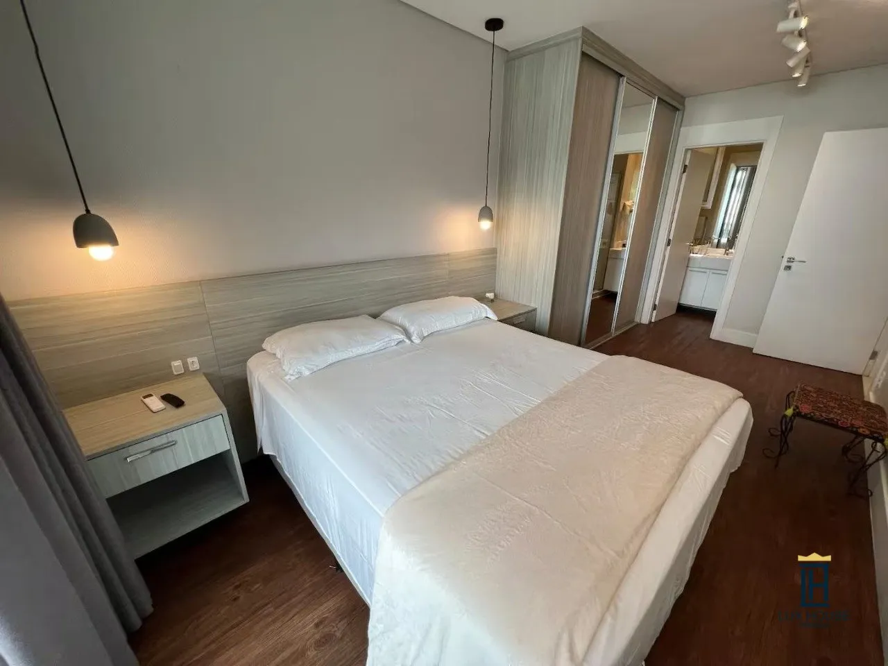 Furnished 2-bedroom apartment with suite and 2 parking — photo 7