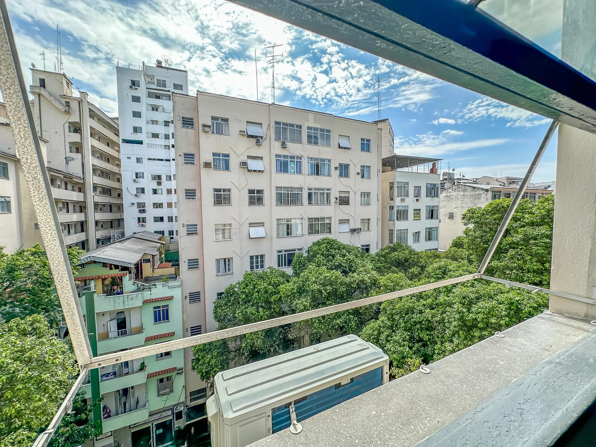 Studio, 34 m², com piso de madeira ou laminado — photo 17