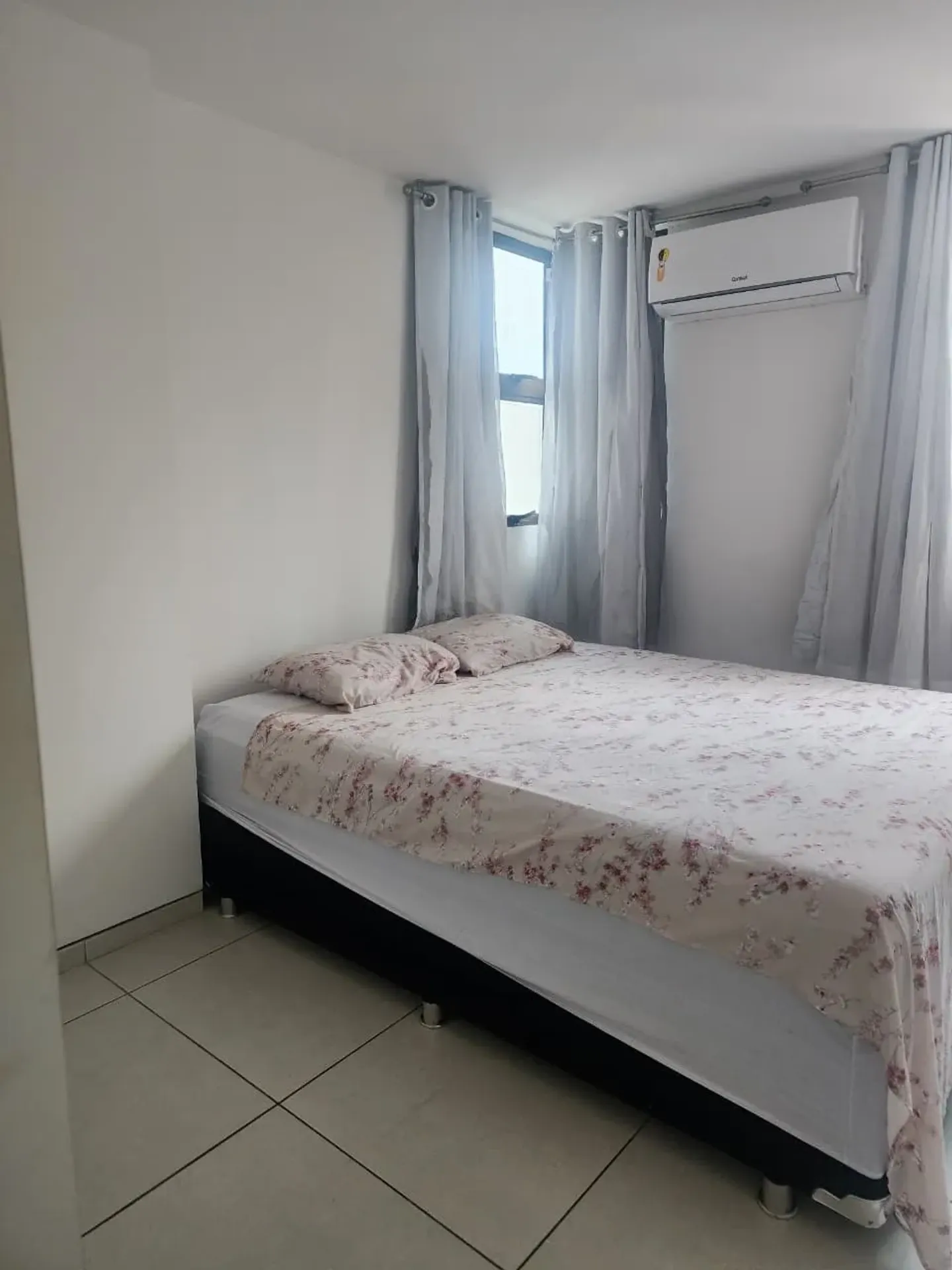 Furnished 2-bedroom apartment with city view — photo 10