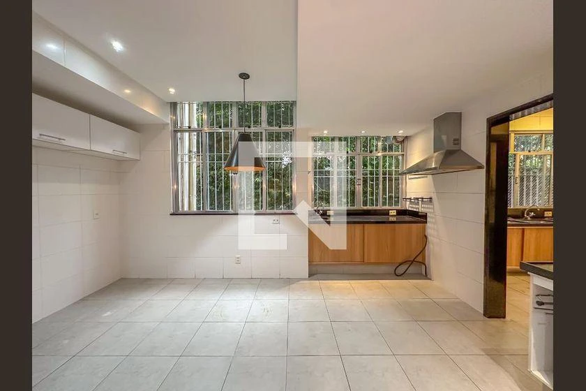 3-bedroom apartment with a walk-in closet in Rio de Janeiro — photo 30
