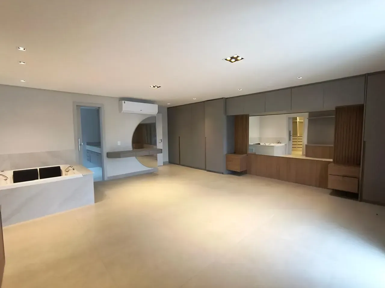 Casa com 4 quartos, 5 banheiros e 3 vagas — photo 14